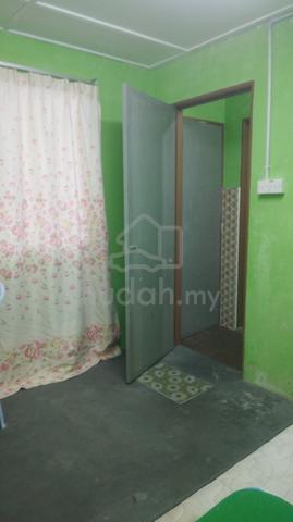 Bilik Sewa Perempuan Bujang Taman Tinah Seberang Temerloh 1