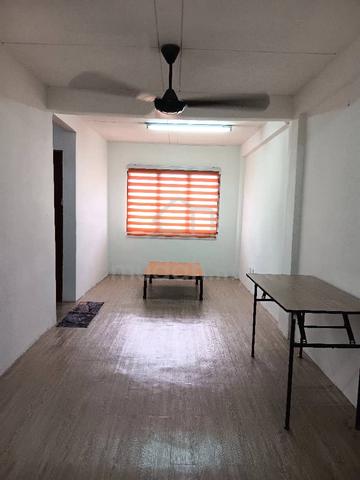 Flat PKNS Seksyen 7 Shah Alam 1