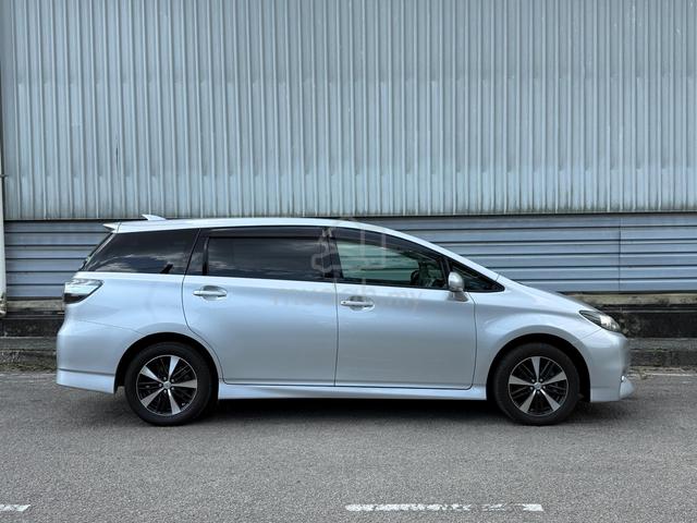 2013 Toyota WISH 1.8 S FACELIFT (A) *CAR TIPTOP* - 4