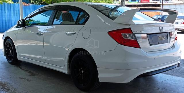 2015 Honda CIVIC 1.8 (A)BlacklistFullLoan TrueYear - 3