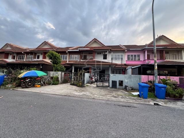Jalan Nova Subang Bestari 2 storey terrace house facing open 1