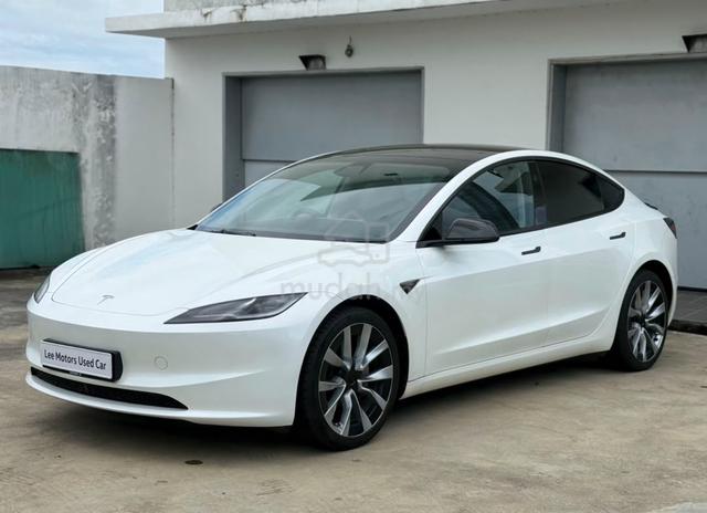 2025 Tesla Model 3 Long Range - 1