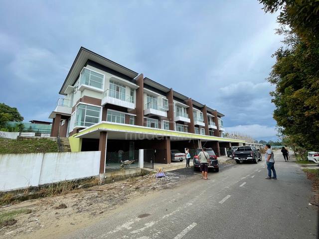 Double Storey Terrace House @ Kitang Heights For Sale🏠1