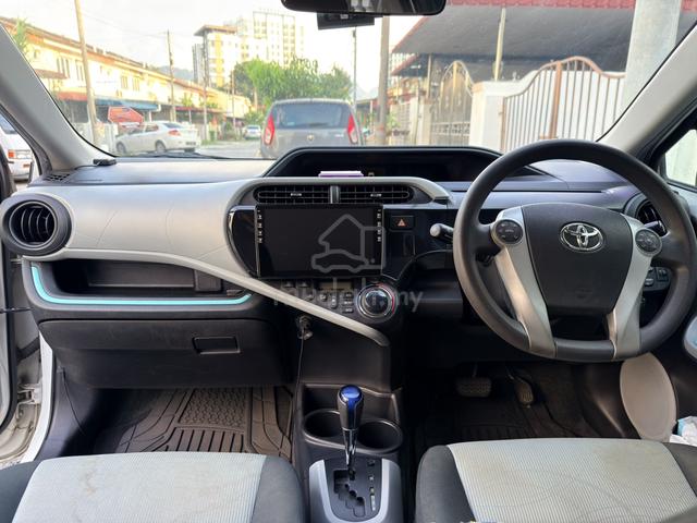 2012 Toyota PRIUS C 1.5 (HYBRID) NHP10R (A) - 5