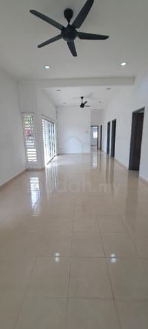 For RENT - KOTASAS CORNER LOT 4Bilik  2Bilik Air 1