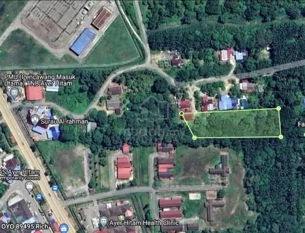 Pekan Ayer Hitam / berhampiran Plaza tol Ayer Hitam / tanah 1 ekar 1