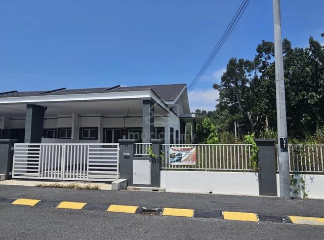 Single storey corner house 📍Gerik town 1