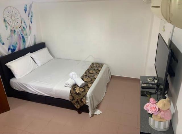 Noordin Street Flat 1