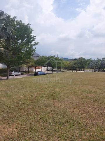 Exclusive Bungalow Land at Perdana Hill, Precint 11 Putrajaya For Sale 1