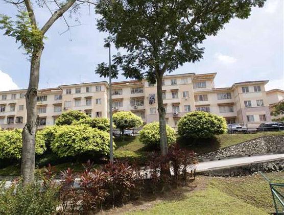 saujana apartment 1