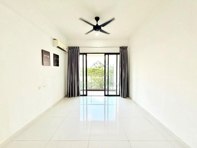 Bay Point @ Country Garden Danga Bay 1