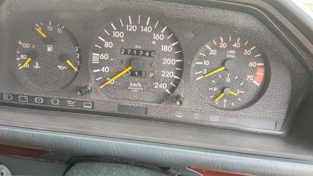 1994 Mercedes Benz 220E 2.2 (A) W124 - 5