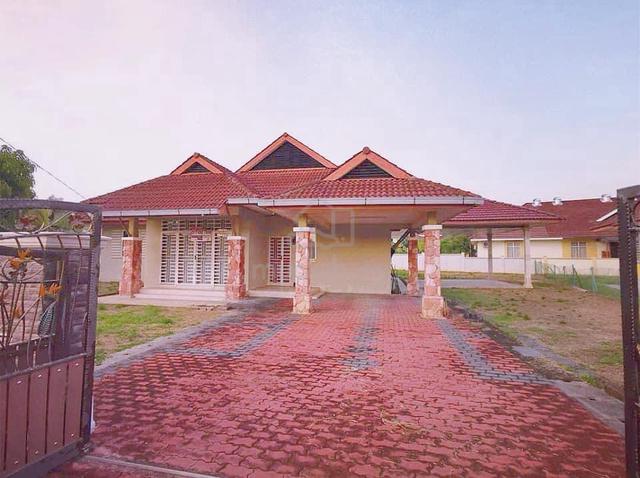 Bungalow House Villa Tanjung Permai Bandar Cassia Batu Kawan Rent 1