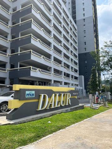 Premium Room Rental ✅ FREE WiFi PARKING ✅ DALUR Presint 18 1