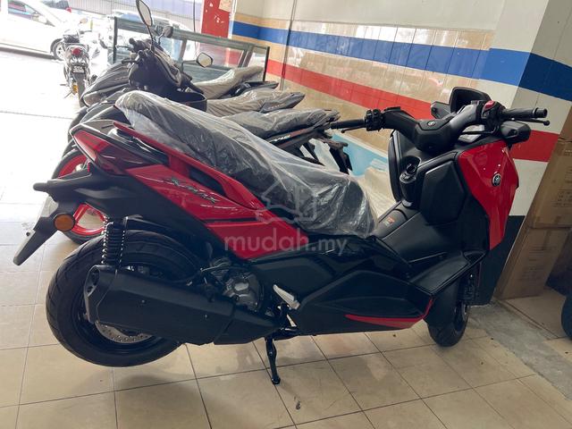 Yamaha Xmax 250CC new color - photo 2 of 2
