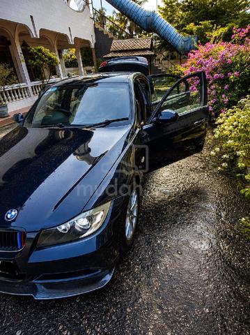 bmw E90 2005 (A) - 2