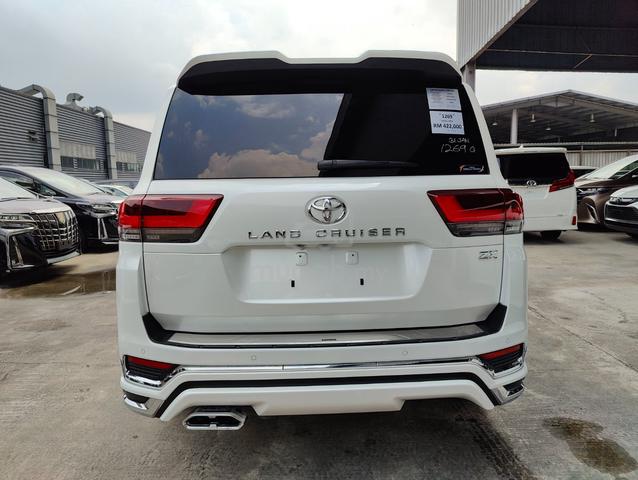 BEST DEAL 2024 Toyota LANDCRUISER 3.5 ZX LC300 - 4