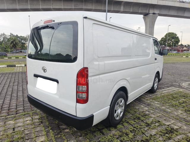 2013 Toyota Hiace 2.5 (M) Panel Van Tip Top - 3