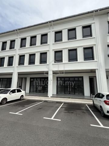 Eco Botanic 2 Commercial 3 Storey Shop for rent 1