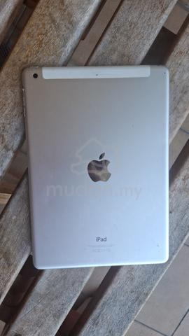Ipad Air. 1st Generation. Ready for New Owner - photo 2 of 5