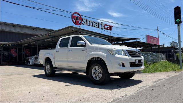 2013 Toyota HILUX 2.5 G VNT FACELIFT (A) - 1