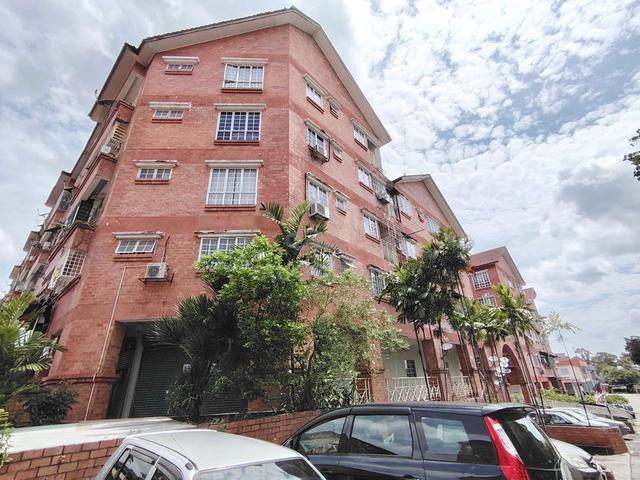 Taman Universiti Indah, Seri Kembangan, Selangor, Corner Ground Floor 1