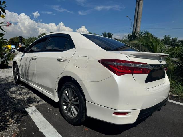 2015 Toyota COROLLA ALTIS E 1.8 (A) - 4