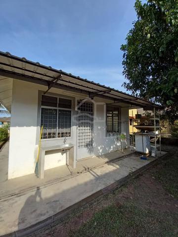 Perkampungan. Sg Isap Damai 3 banglo house 4