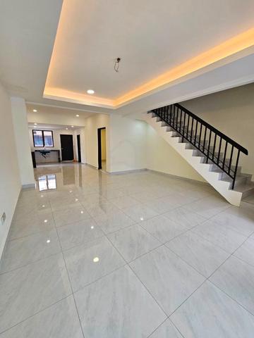 Bukit Indah _ Jalan Indah 2/5 _ Fully Renovated _ Kitchen Fully Extend 1