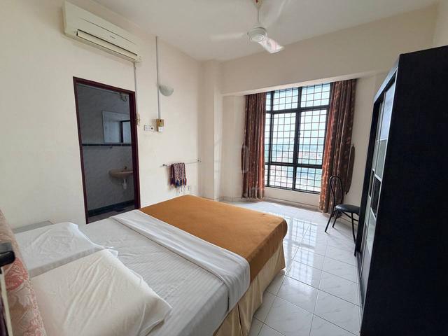 Straits Court Condominium 1