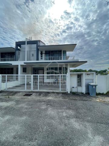 Corner Unit Rumah Teres Dua Tingkat @ Taman Desa Idaman 1