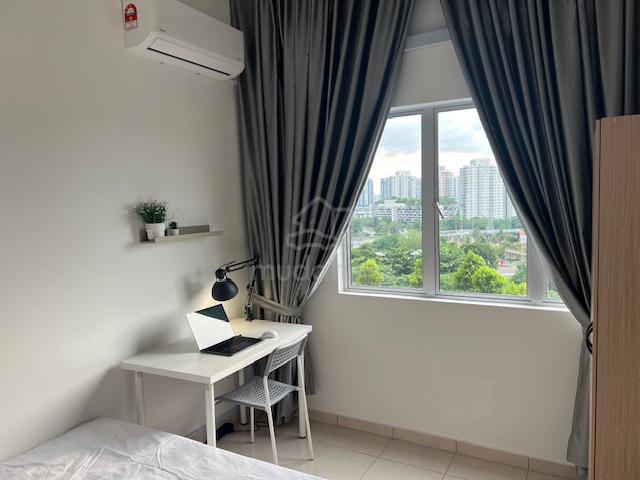 (Male)fully furnished middle room 4 rent in AmansuriCitySentral 1