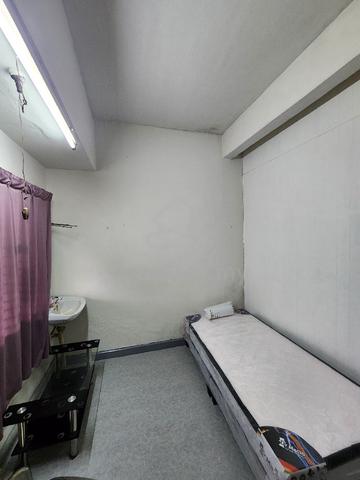 Taman Century Landed house , single room for rent 1