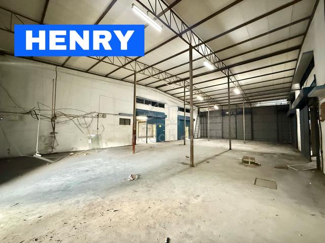 Semi-D Warehouse Factory For Rent at Valdor Industry near Batu Kawan 1