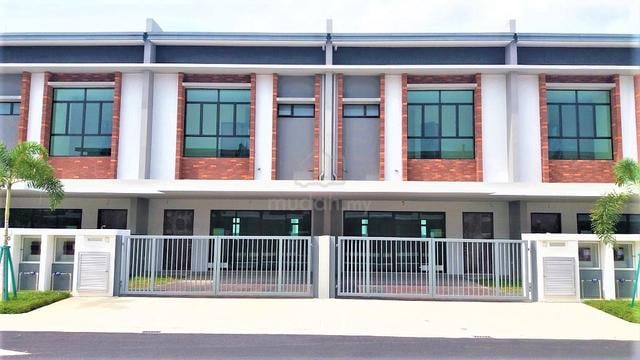 Double Storey House Scarlet Bandar Rimbayu Unfurnish 24x70sf 4rooms 1