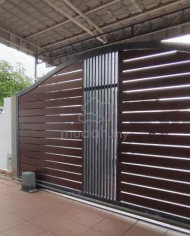 Double Storey Intermediate terrace house 1