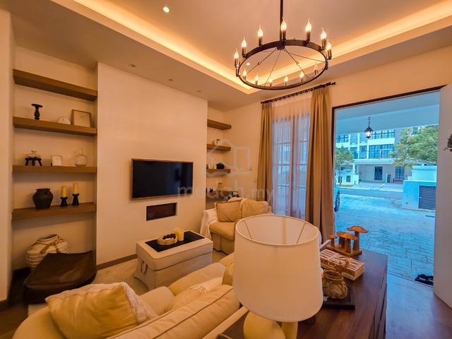FULLY FURNISH 3Storey Villa Monet Garden Sepang W SPACIOUS GARDEN 1