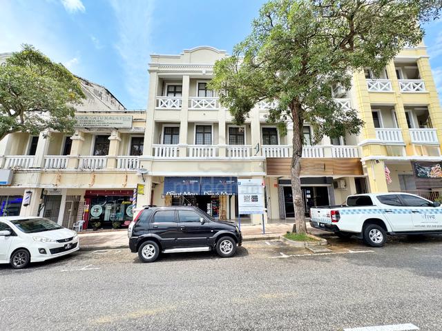 FACING OPEN 3 Storey Shop Lot Diplomatik Presint 15 Putrajaya 1