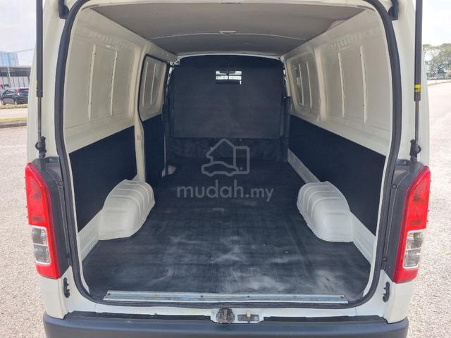 FULL LOAN Toyota HIACE 2.5 FACELIFT (M) PANEL VAN - 4