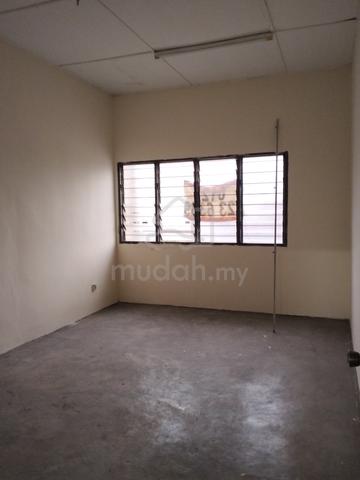 first floor shop office in tmn puncak jalil for rent 2