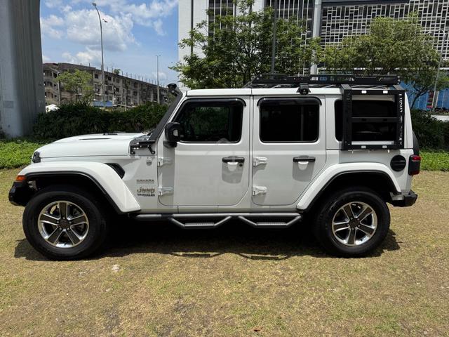21 ALPINE BSM Jeep WRANGLER UNLIMITED SAHARA 2.0 T - 3