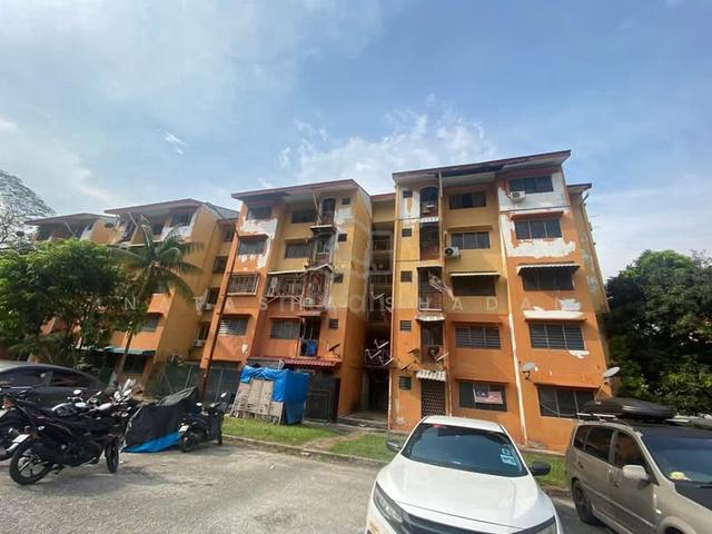 Flat PKNS Seksyen 8 Shah Alam 1