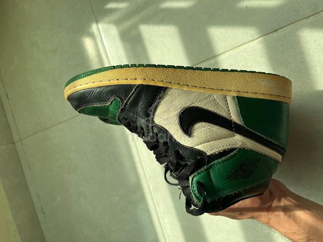 Nike Air Jordan 1 Retro High OG "Pine Green" - photo 5 of 6