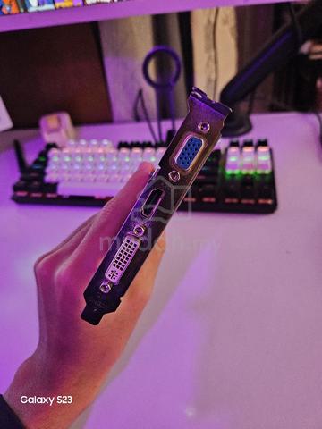 amd hd5450 1gb vram - photo 4 of 4
