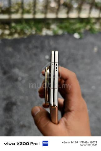 Honor Magic V5 5G - photo 5 of 6
