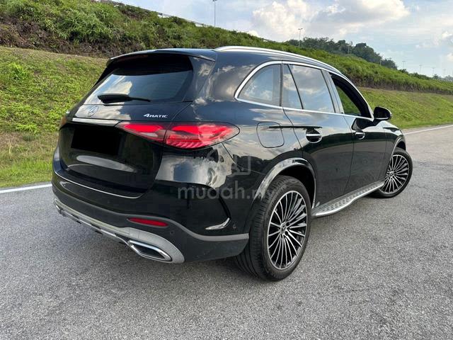 2023 Mercedes Benz GLC300 F.S.R 20K UNDER WARRANTY - 3