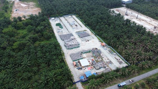 Cheap!!! Jenjarom 4 acres medium industrial land flat cleared land 1