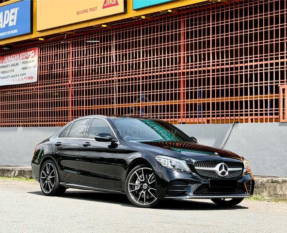 2018 Mercedes Benz C300 2.0 AMG LINE (CKD) (A) - 2