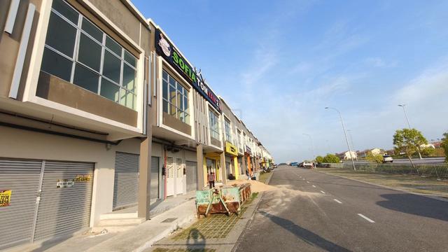 Ground Floor Shoplot For Rent At Scientex Durian Tunggal 1