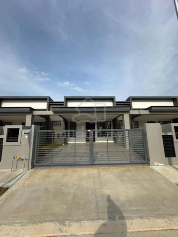 Rumah Teres Setingkat, Kluang| Aster 1